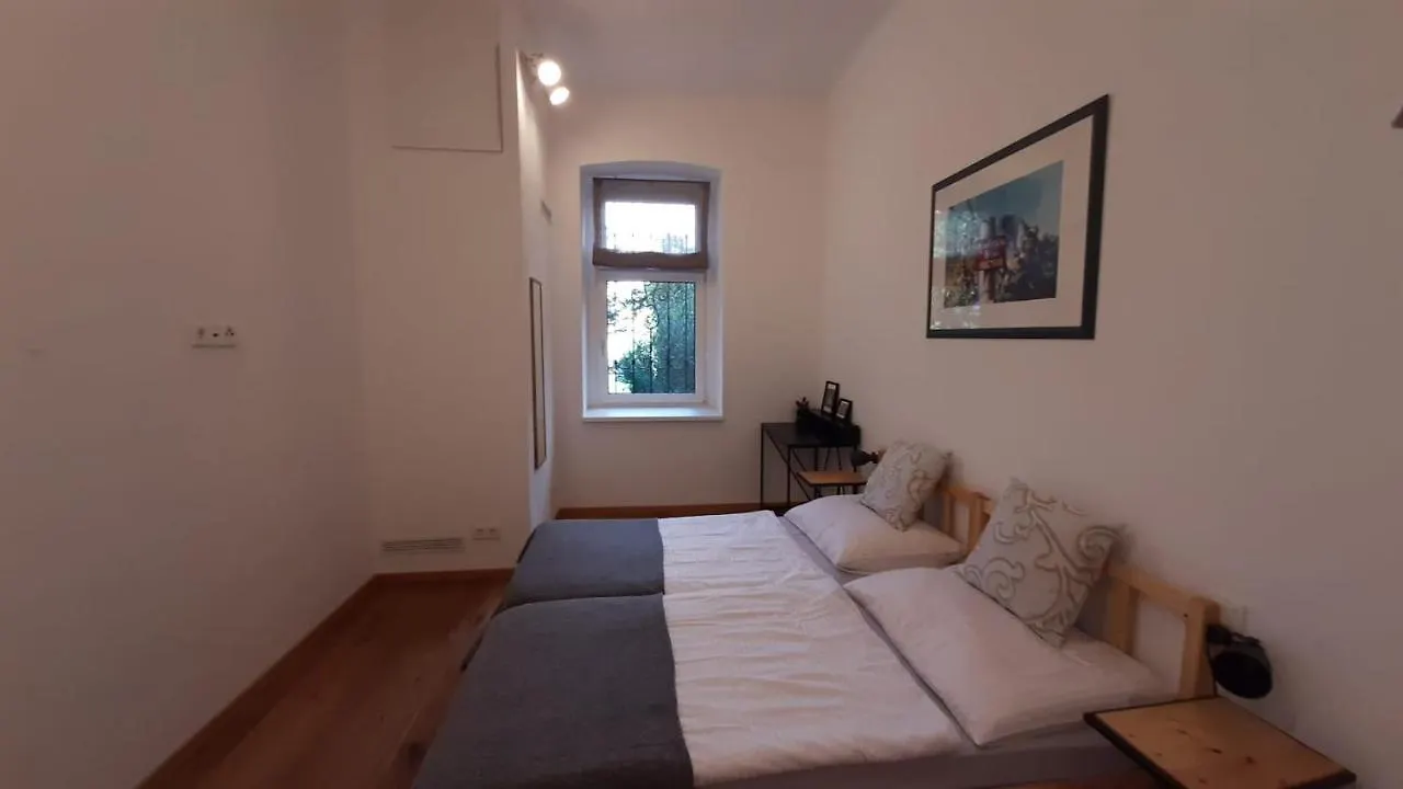 Ferienwohnung Pia'S Gardenview Wien 0*,